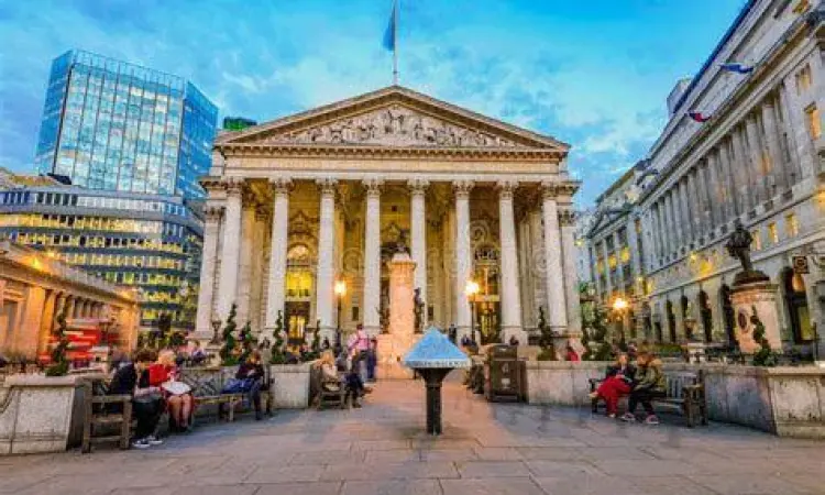 Gedung London Stock Exchange sebagai pusat keuangan