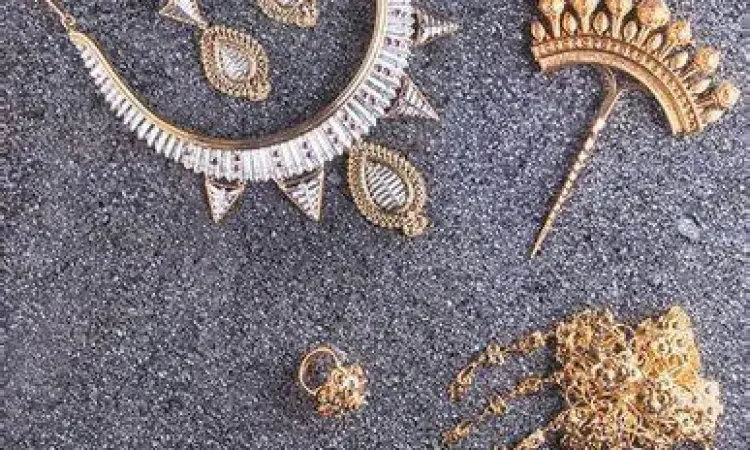 Perhiasan emas tradisional satuan suku