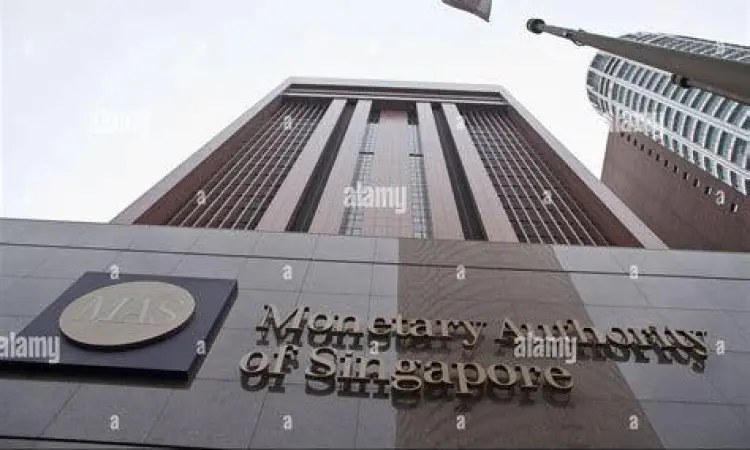 Gedung Otoritas Moneter Singapura sebagai pengelola kurs