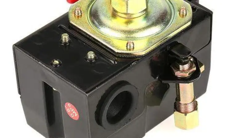 Kompresor industri dengan pengatur tekanan Bar dan PSI