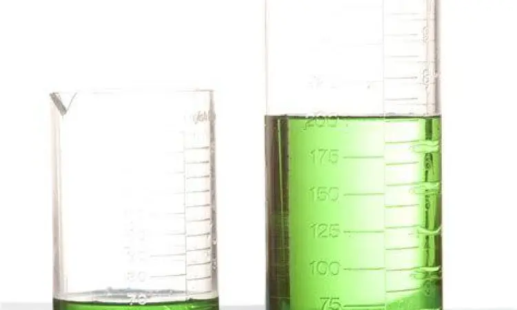 Proses pengukuran cairan kimia menggunakan pipet