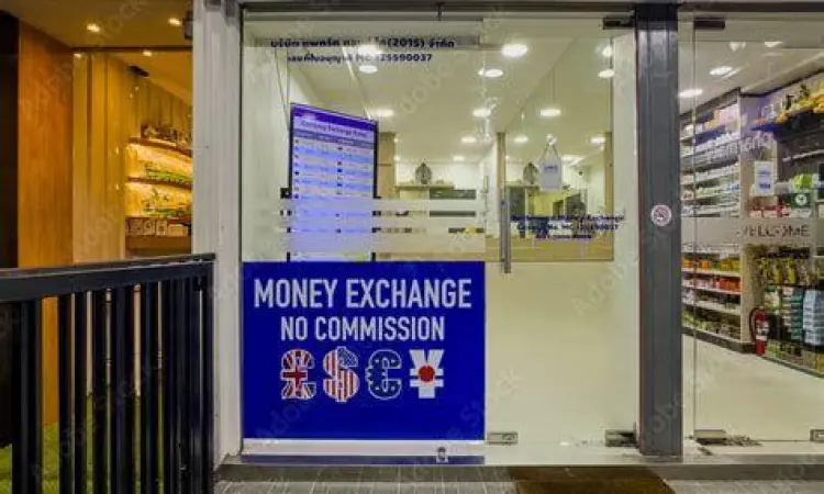 Money Changer Bangkok Kios penukaran uang di Bangkok Thailand