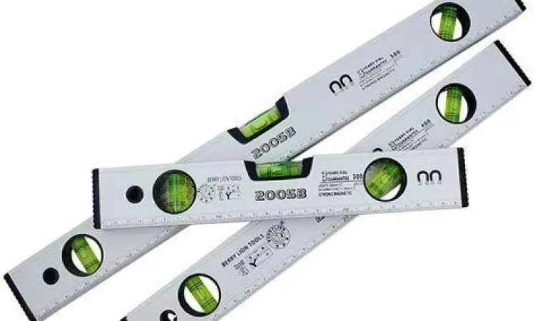 Menimbang air dengan timbangan digital