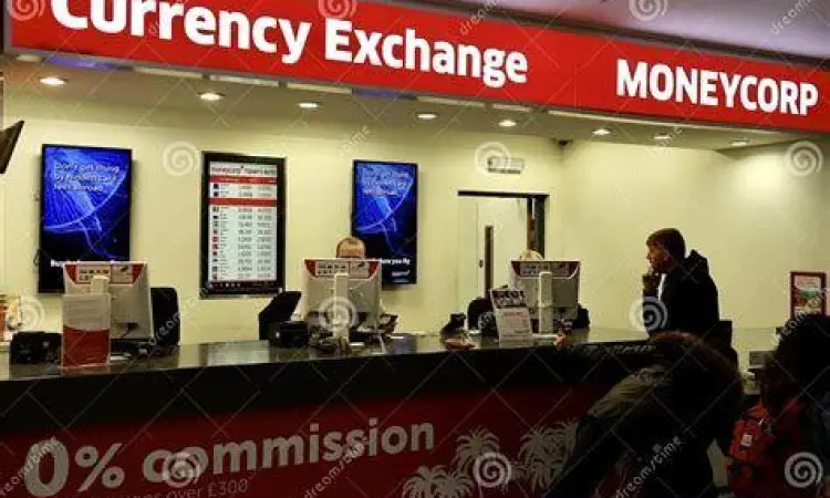 Money Changer Loket penukaran uang di bandara internasional
