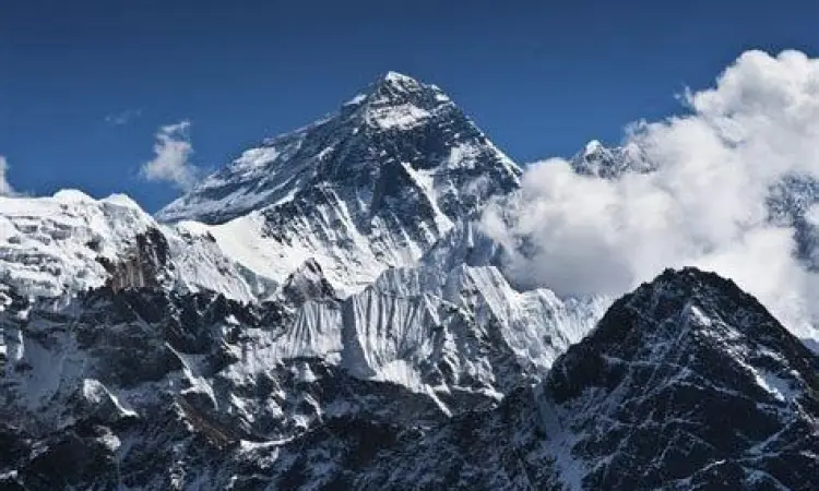 Puncak Jayawijaya Papua Puncak Jayawijaya sebagai titik tertinggi di Indonesia