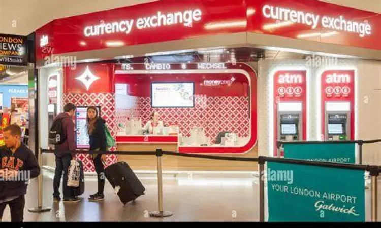 Loket penukaran uang di bandara internasional