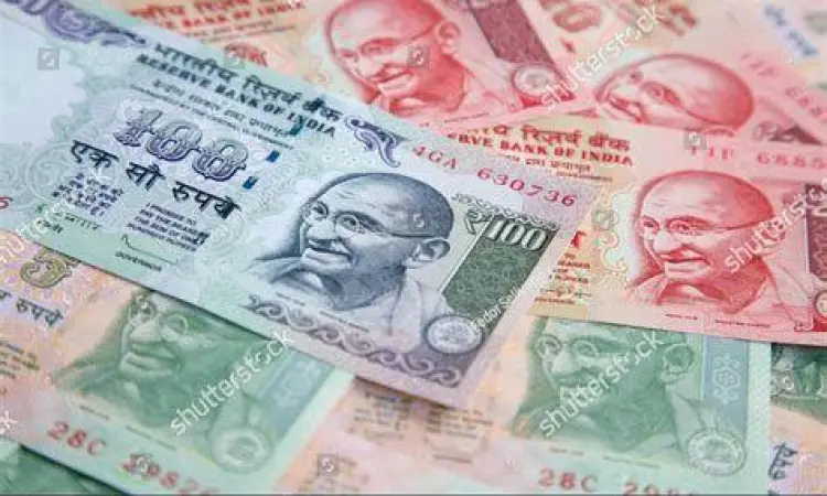Koleksi uang kertas Rupee India dalam berbagai denominasi