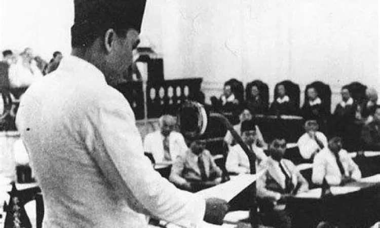 Soekarno dan Pancasila Potret Ir Soekarno saat menyampaikan pidato lahirnya Pancasila