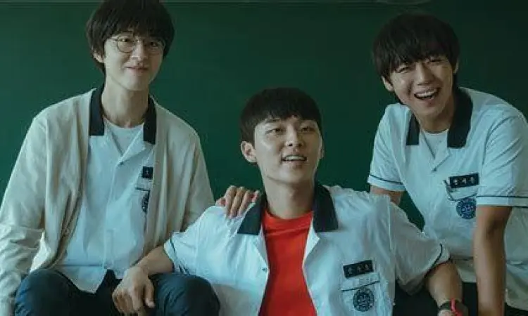 Park Ji-hoon sebagai Yeon Si-eun dalam Weak Hero Class 1