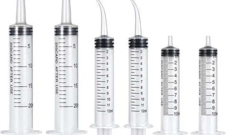 Alat suntik takaran obat cair