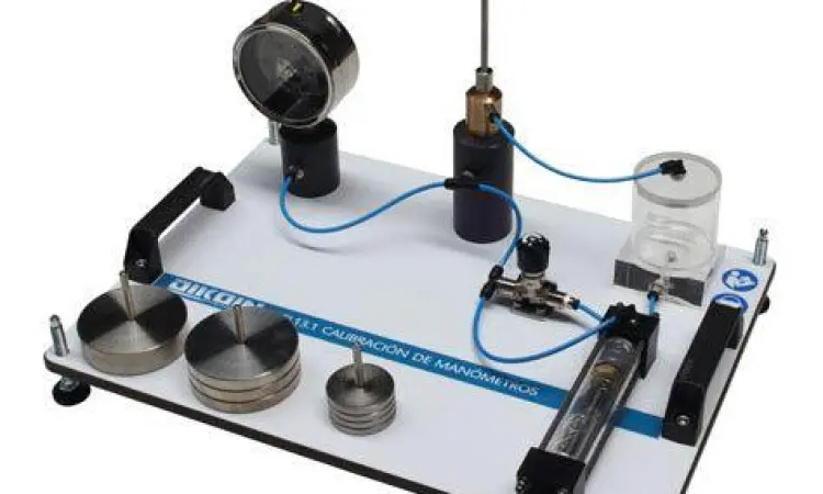 Proses kalibrasi manometer tekanan