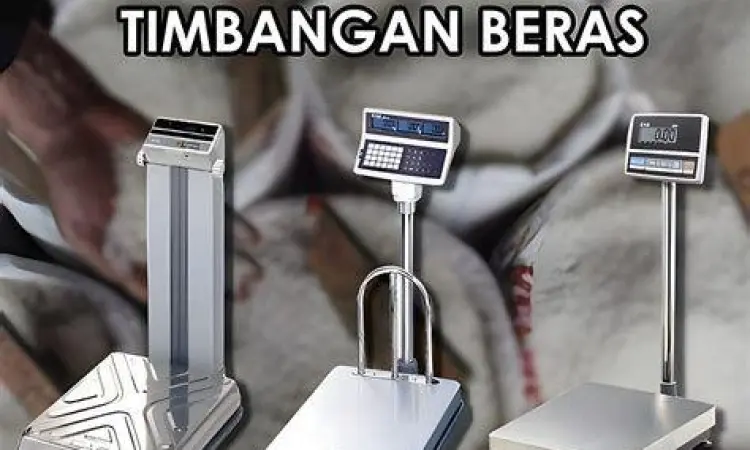 Menimbang beras untuk fidyah menggunakan timbangan digital presisi