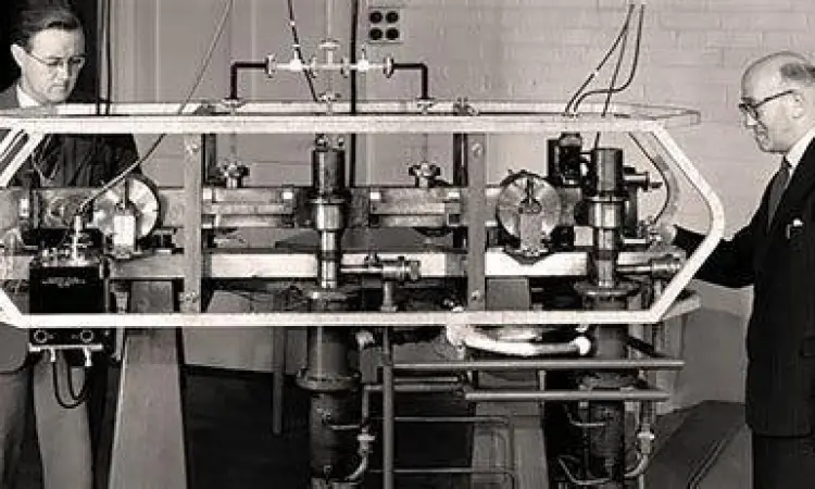 Jam atom yang digunakan untuk standarisasi waktu dunia