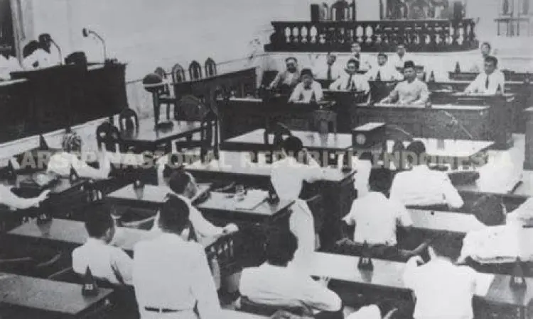 Sidang BPUPKI 1945 Suasana sidang BPUPKI saat perumusan Pancasila