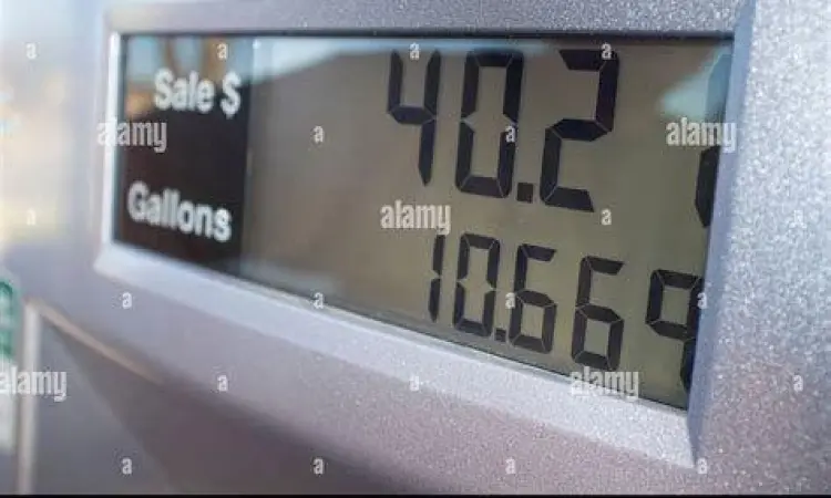 Pengisian Bahan Bakar Pompa bahan bakar dengan satuan galon