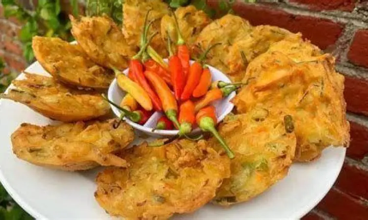 Kumpulan gorengan bakwan tempe tahu isi