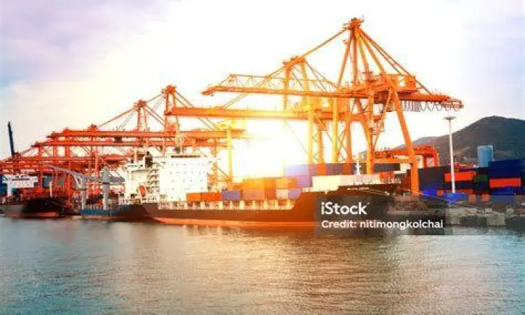 Logistik Pelabuhan Kontainer Proses pemuatan kontainer di pelabuhan